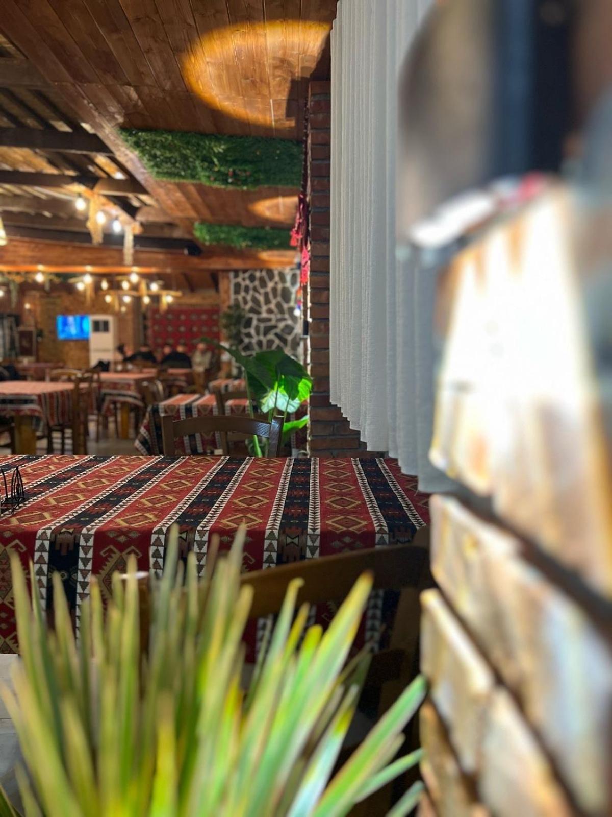 Te Bujtina Hotel- Cozy Stay With Traditional Breakfast Near Beach غوليم المظهر الخارجي الصورة