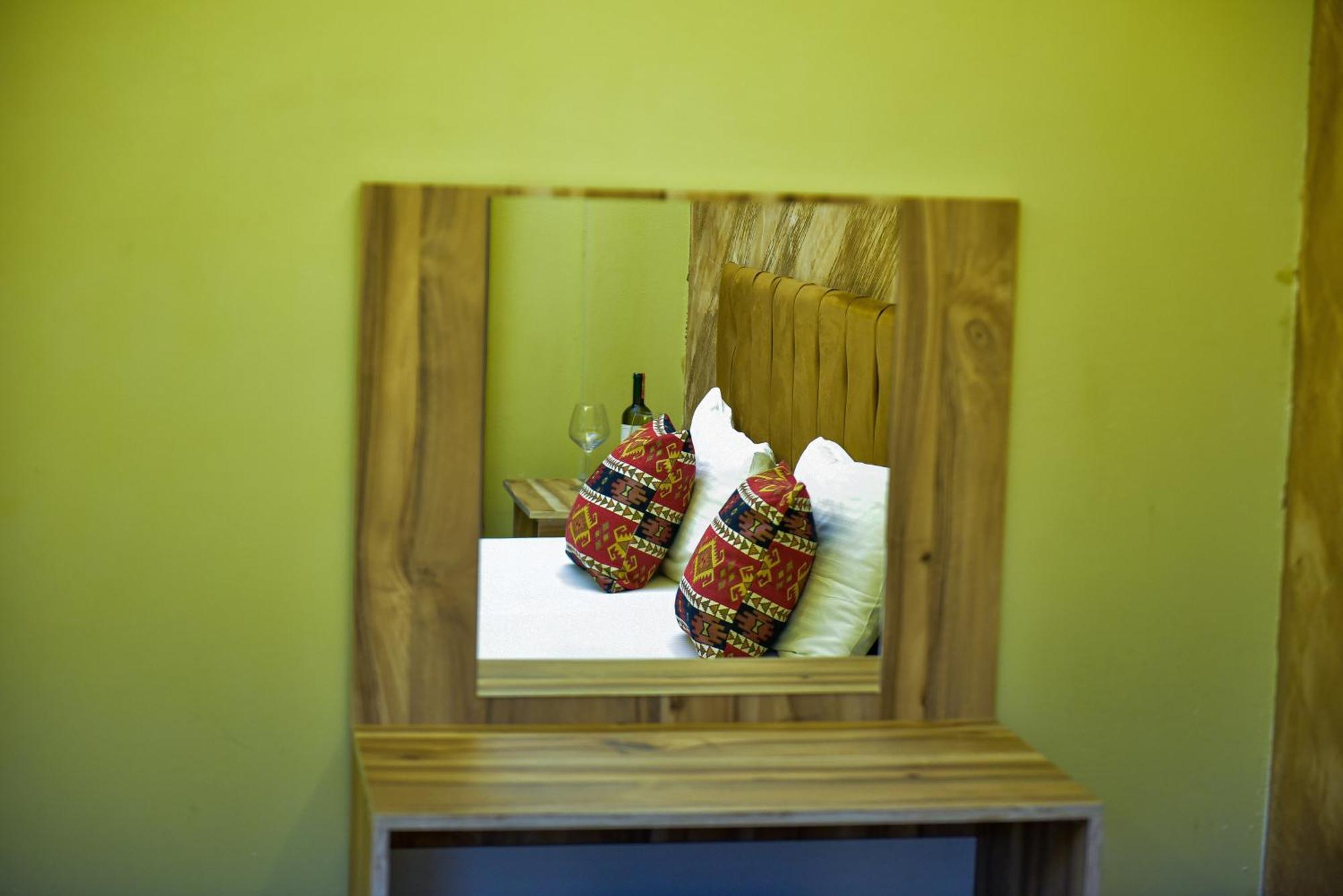 Te Bujtina Hotel- Cozy Stay With Traditional Breakfast Near Beach غوليم المظهر الخارجي الصورة