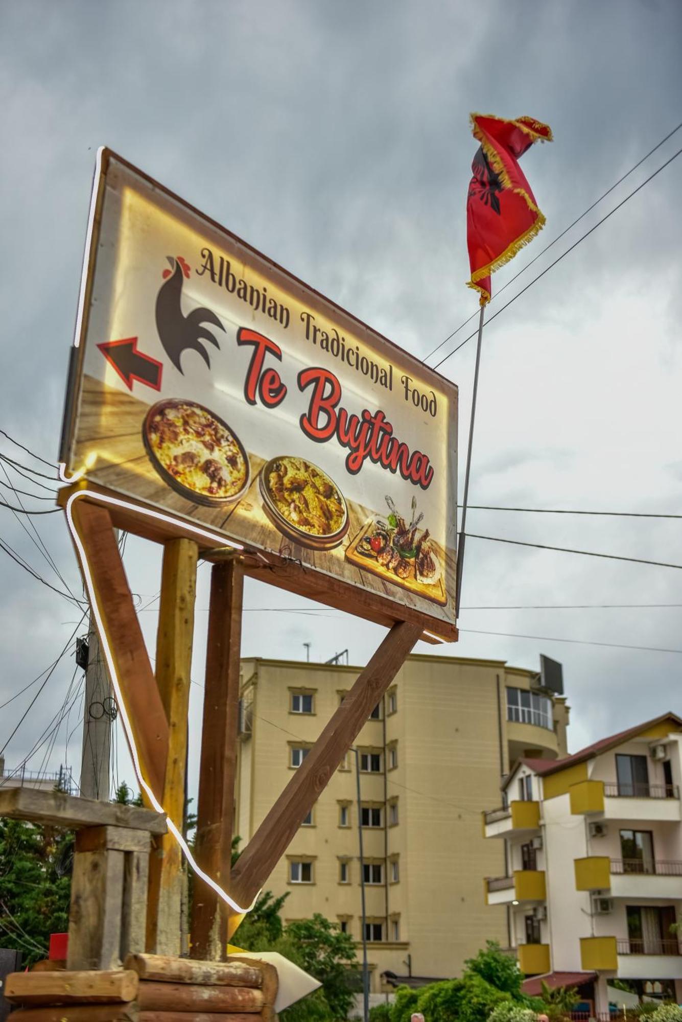 Te Bujtina Hotel- Cozy Stay With Traditional Breakfast Near Beach غوليم المظهر الخارجي الصورة