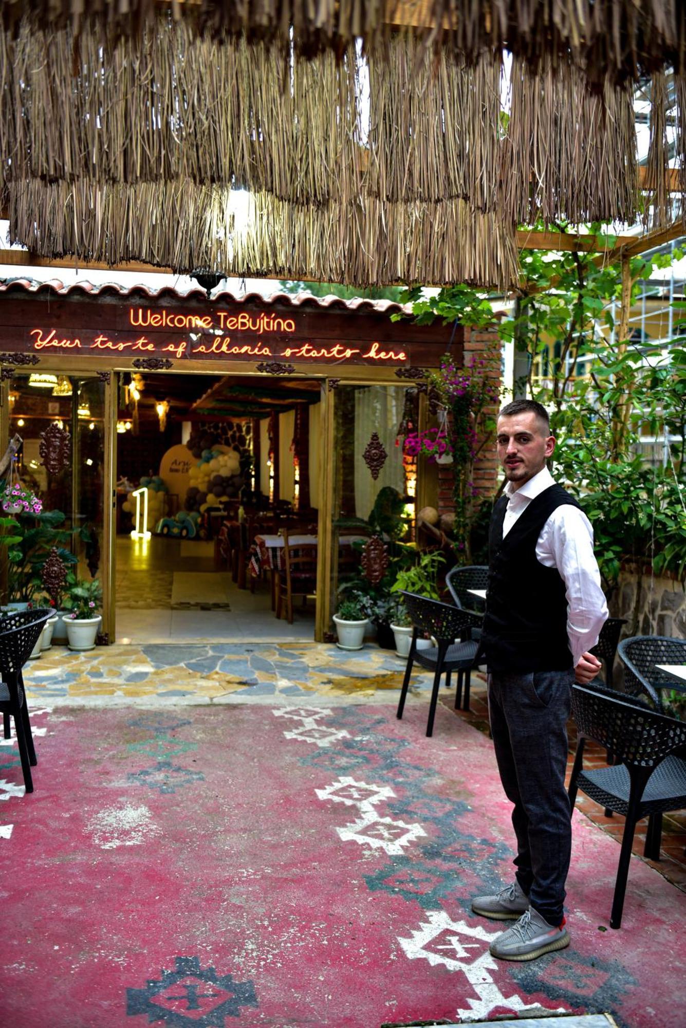 Te Bujtina Hotel- Cozy Stay With Traditional Breakfast Near Beach غوليم المظهر الخارجي الصورة